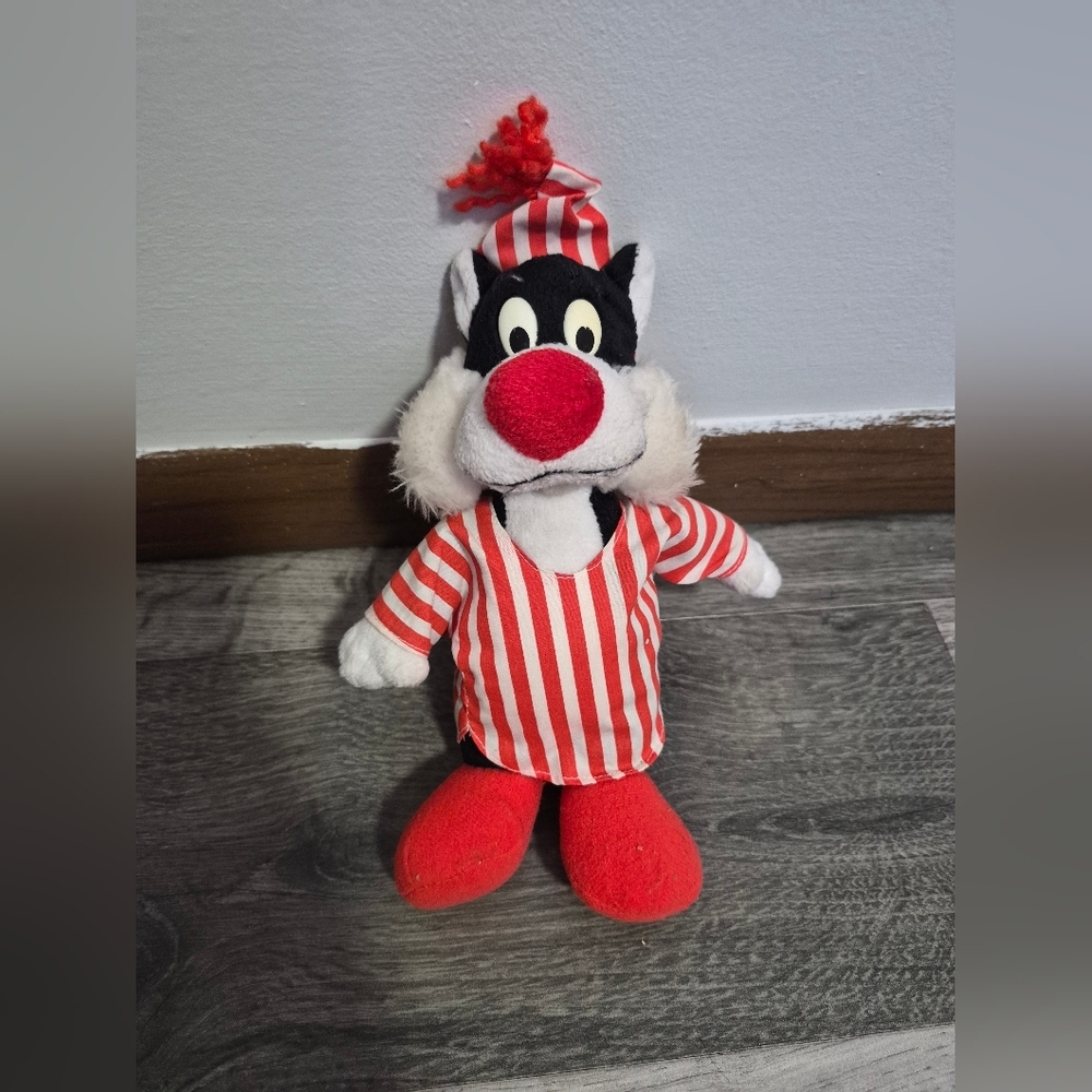 Looney Tunes Sylvester The Cat  9” Plush Stuffed Animal Toy